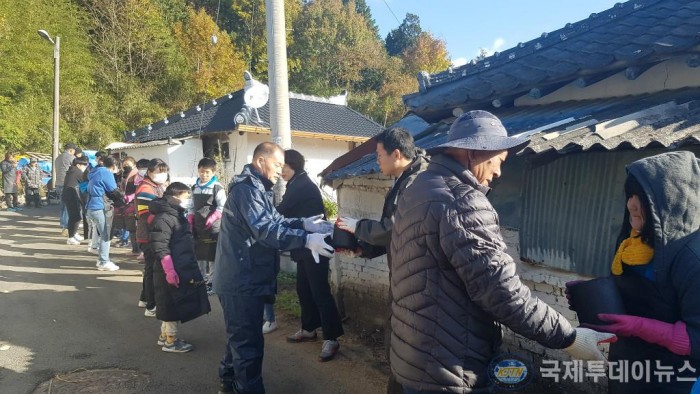 4.보성군, 노동면 이웃애(愛) 희망 주는 연탄나눔 ‘훈훈한 사랑’.jpg