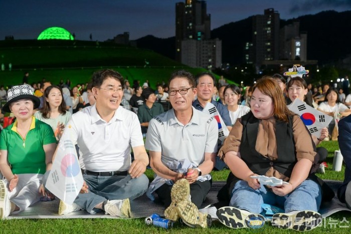 노관규 순천시장, 남수현 아버지 남관우, 남수현 어머니 고수진.jpg